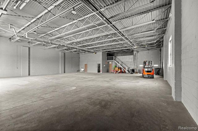 23201 Roseberry Avenue, Warren, MI 48089