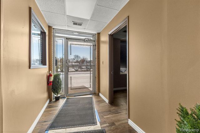 23201 Roseberry Avenue, Warren, MI 48089