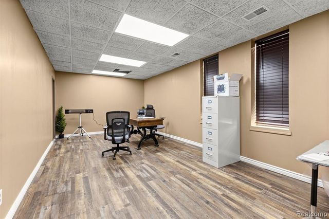 23201 Roseberry Avenue, Warren, MI 48089