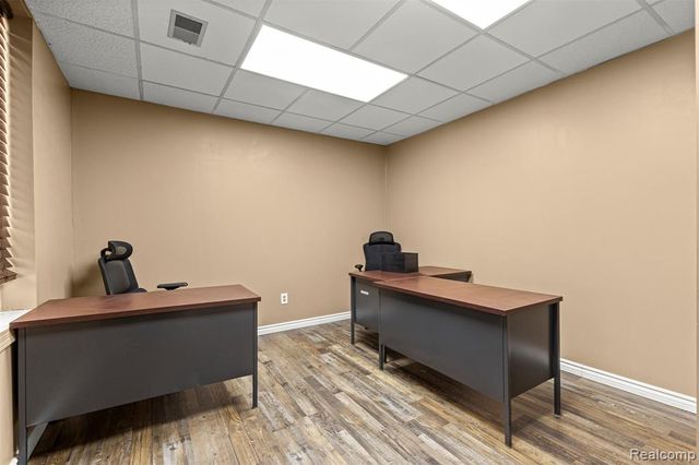 23201 Roseberry Avenue, Warren, MI 48089