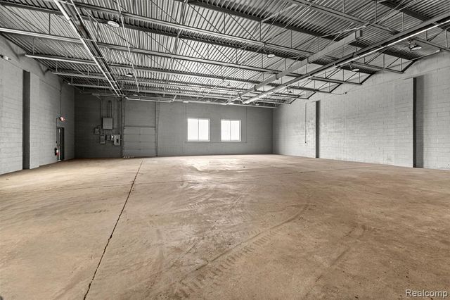 23201 Roseberry Avenue, Warren, MI 48089