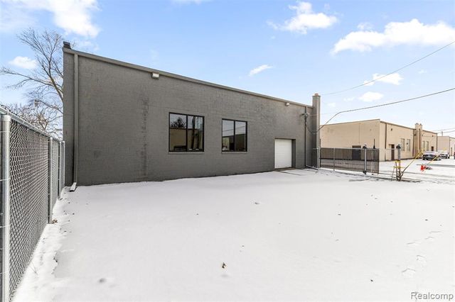 23201 Roseberry Avenue, Warren, MI 48089