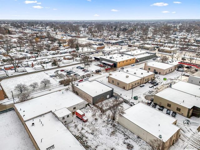 23201 Roseberry Avenue, Warren, MI 48089