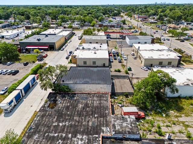 23201 Roseberry Avenue, Warren, MI 48089