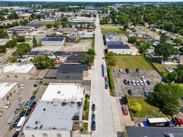 23201 Roseberry Avenue, Warren, MI 48089