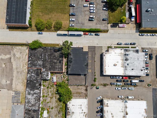 23201 Roseberry Avenue, Warren, MI 48089