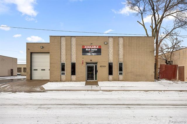 23201 Roseberry Avenue, Warren, MI 48089