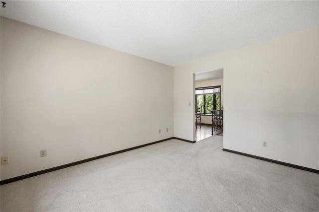 4140 Elkhorn Drive, Cedar Rapids, IA 52411