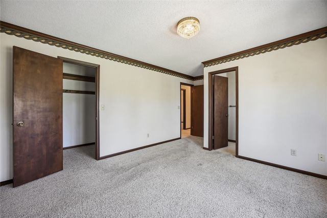 4140 Elkhorn Drive, Cedar Rapids, IA 52411