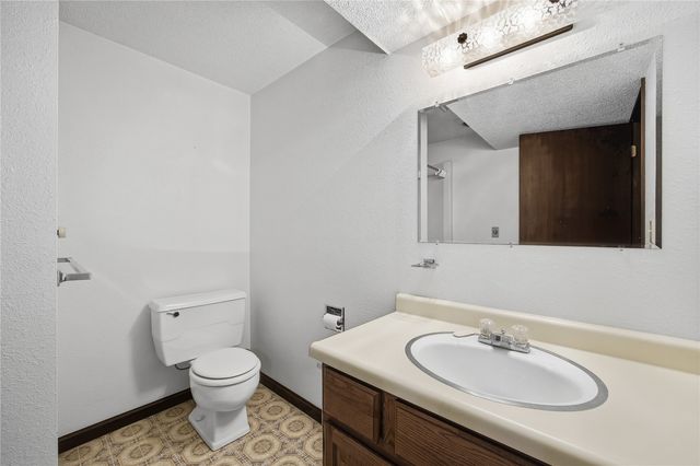 4140 Elkhorn Drive, Cedar Rapids, IA 52411