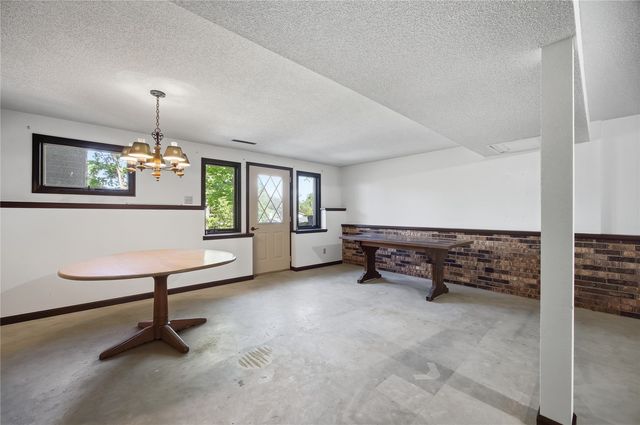 4140 Elkhorn Drive, Cedar Rapids, IA 52411