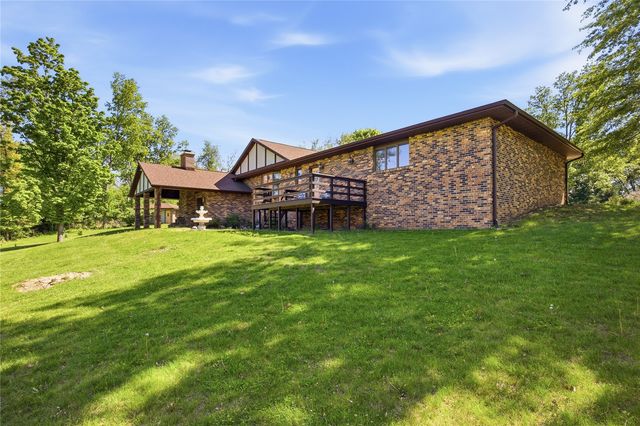 4140 Elkhorn Drive, Cedar Rapids, IA 52411