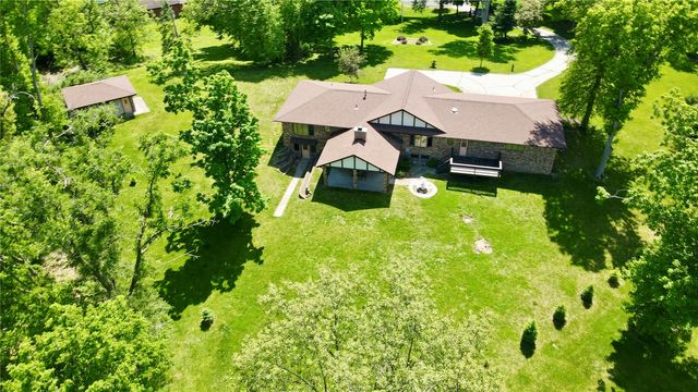 4140 Elkhorn Drive, Cedar Rapids, IA 52411