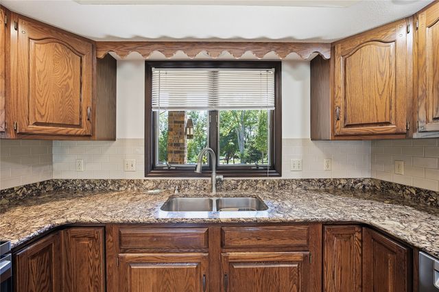 4140 Elkhorn Drive, Cedar Rapids, IA 52411
