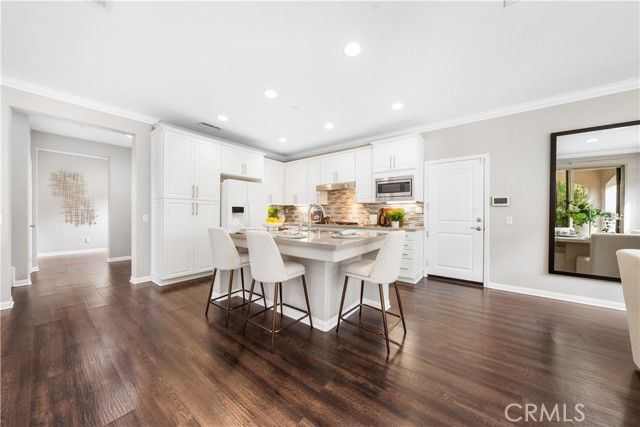 102 Yellow Pine, Irvine, CA 92618