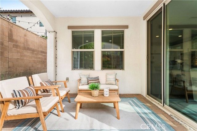 102 Yellow Pine, Irvine, CA 92618