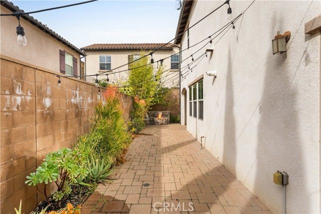 102 Yellow Pine, Irvine, CA 92618