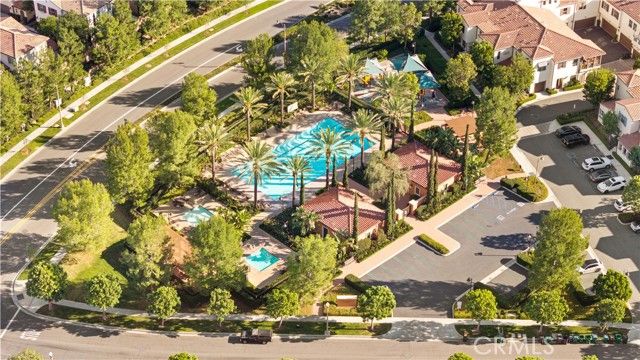 102 Yellow Pine, Irvine, CA 92618