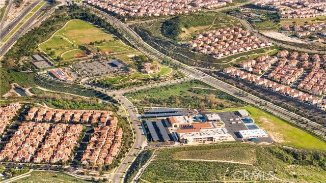 102 Yellow Pine, Irvine, CA 92618