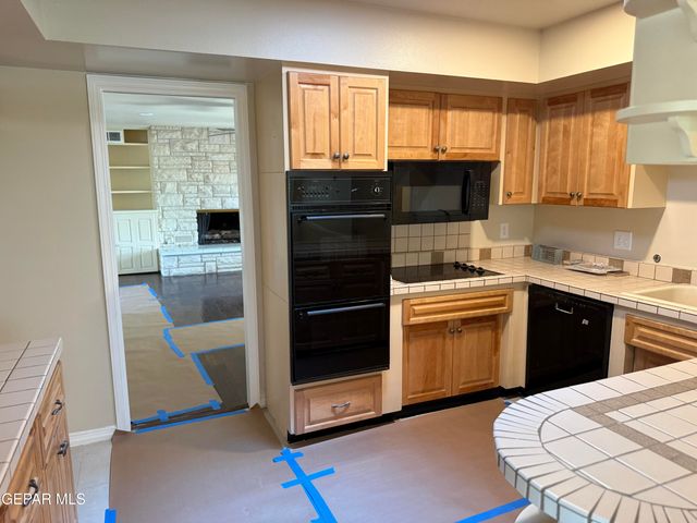 6325 WESTWIND Drive, El Paso, TX 79912