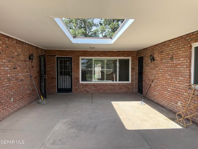 6325 WESTWIND Drive, El Paso, TX 79912