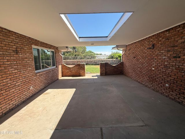 6325 WESTWIND Drive, El Paso, TX 79912