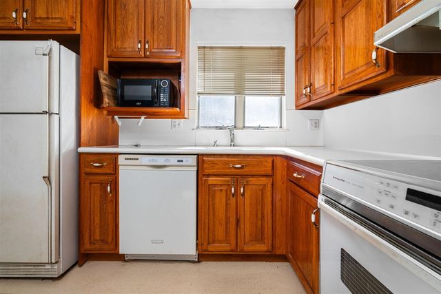 2219 Needham Road, Ann Arbor, MI 48104