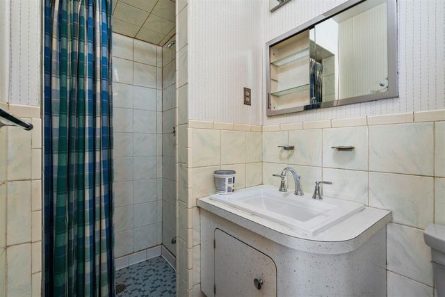 2219 Needham Road, Ann Arbor, MI 48104