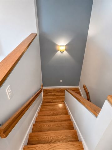 11 Church St 111, Salem, MA 01970