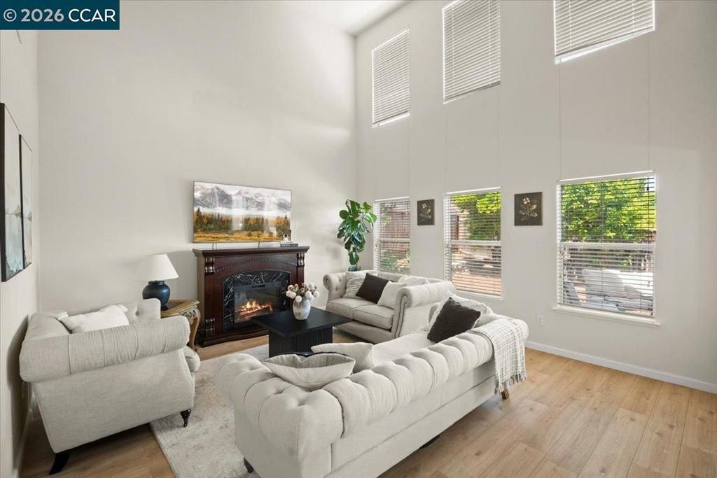 Image 8 of property listing at 1195 Oak Haven Way, Antioch, CA 94531