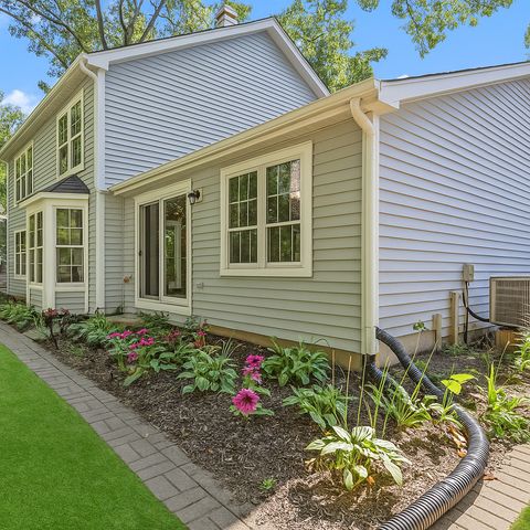 6 Dartmouth Court, Streamwood, IL 60107
