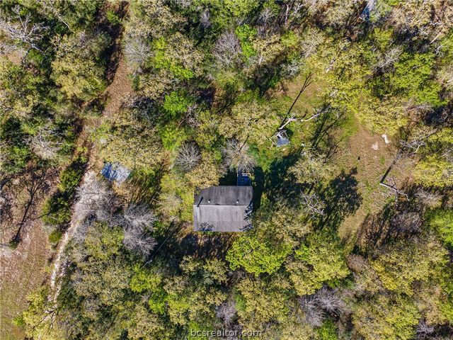 15409 Piney Oaks Lane, Iola, TX 77861