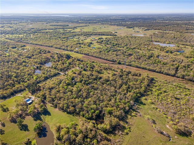 15409 Piney Oaks Lane, Iola, TX 77861