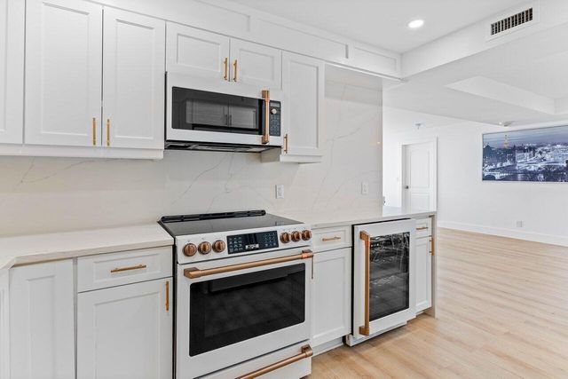 1701 S Flagler Drive 505, West Palm Beach, FL 33401