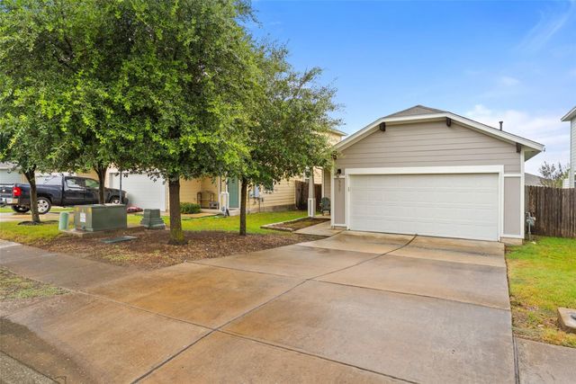557 Twisted Oaks LN, Buda, TX 78610