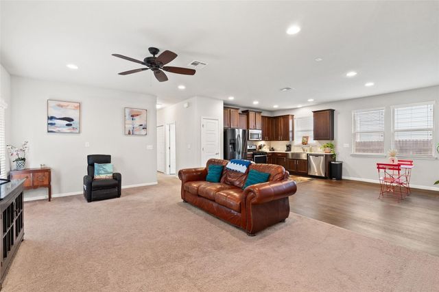 557 Twisted Oaks LN, Buda, TX 78610