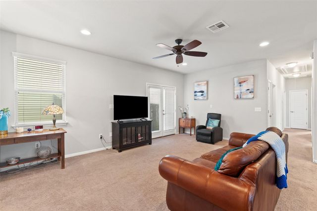557 Twisted Oaks LN, Buda, TX 78610