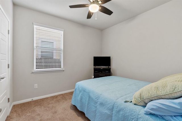 557 Twisted Oaks LN, Buda, TX 78610
