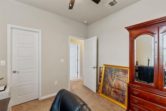 557 Twisted Oaks LN, Buda, TX 78610