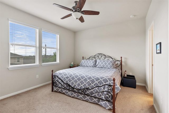 557 Twisted Oaks LN, Buda, TX 78610