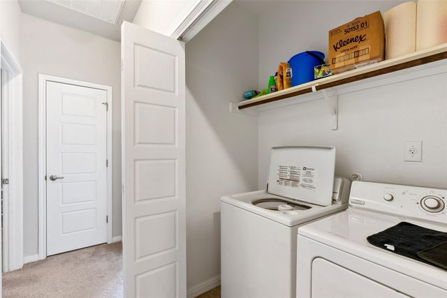 557 Twisted Oaks LN, Buda, TX 78610
