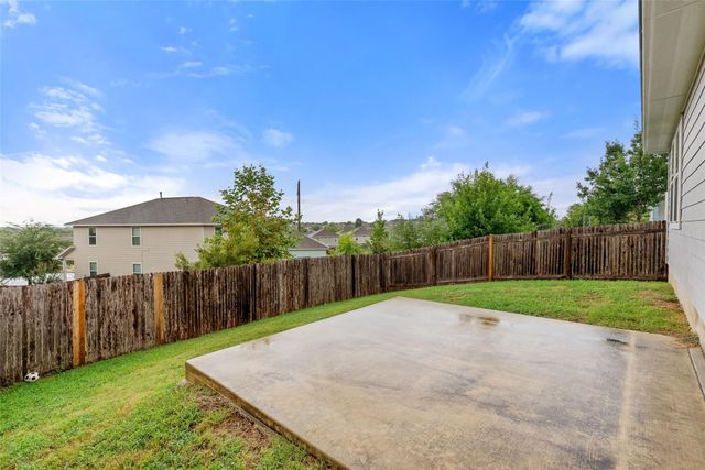 557 Twisted Oaks LN, Buda, TX 78610