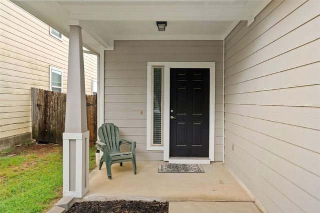 557 Twisted Oaks LN, Buda, TX 78610