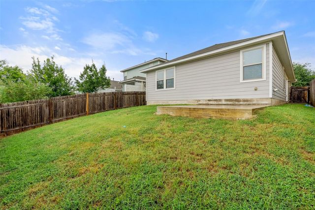 557 Twisted Oaks LN, Buda, TX 78610
