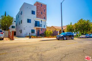 2206 HAUSER Boulevard 1/2, Los Angeles, CA 90016