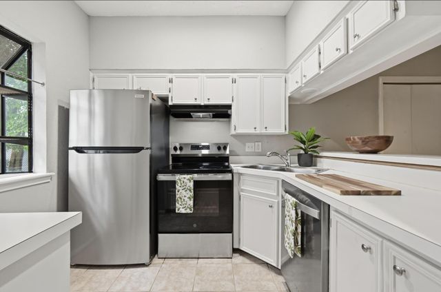1013 Chestnut ST B1, San Marcos, TX 78666