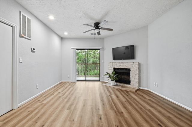 1013 Chestnut ST B1, San Marcos, TX 78666