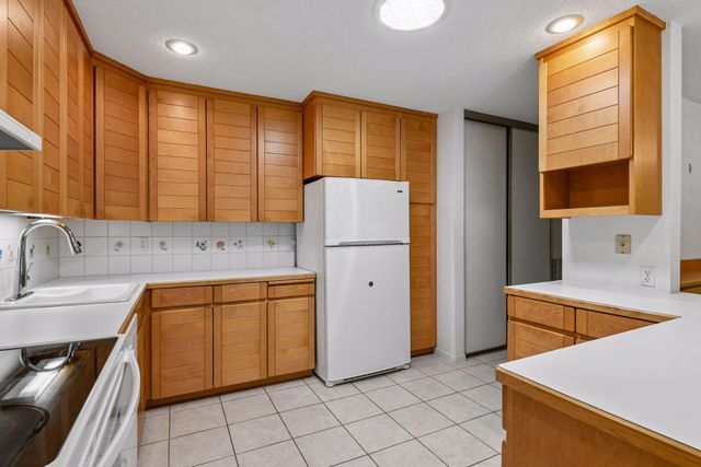 1254 Archer Lane N, Plymouth, MN 55447