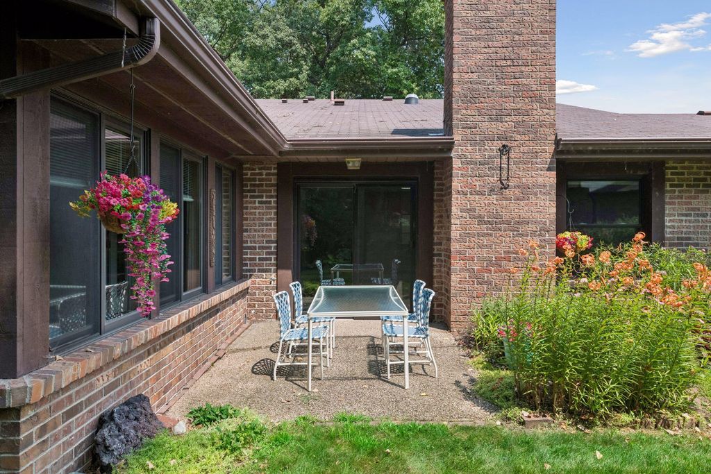 1254 Archer Lane N, Plymouth, MN 55447 — photo 2