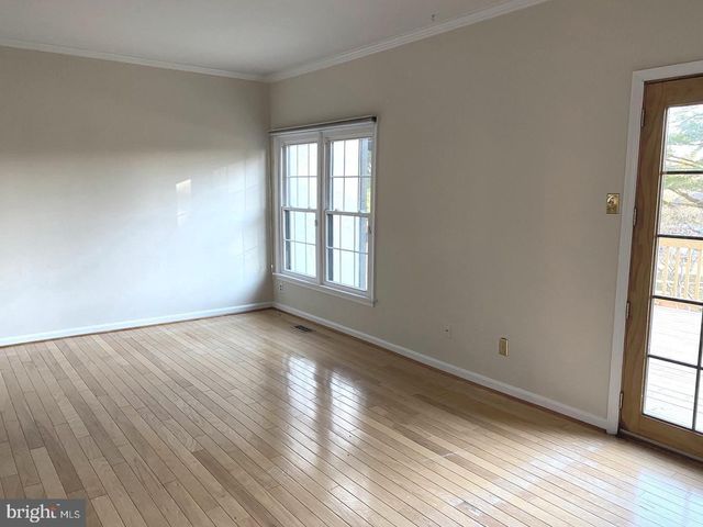 13 DICKENS SQ, Lutherville Timonium, MD 21093